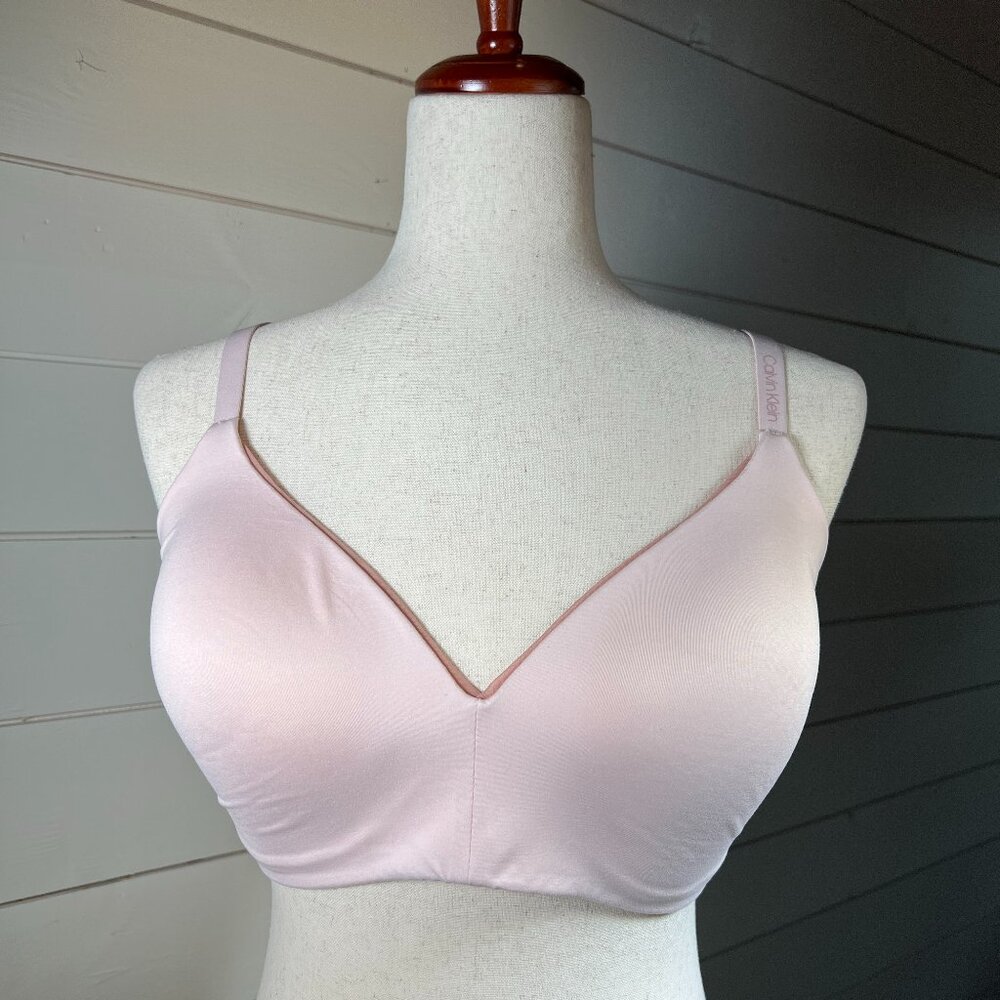Calvin Klein Lightly Lined Wireless T-Shirt Bra Large L Pale Pink QP2931S